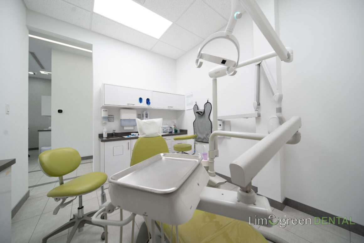 New patient welcome at Limegreen Dental in Hamilton